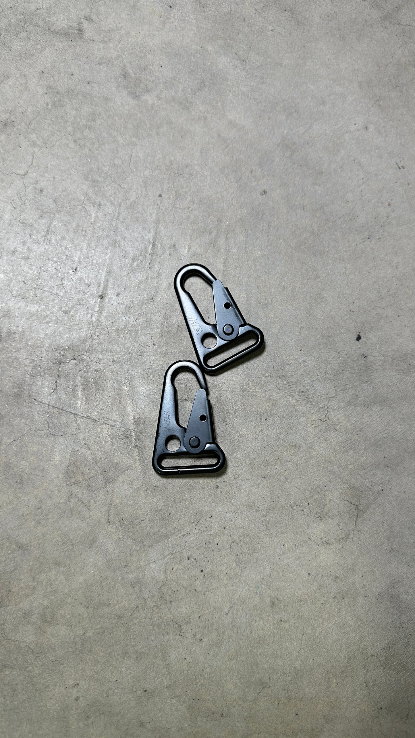 Hefty Hooks (Blem)