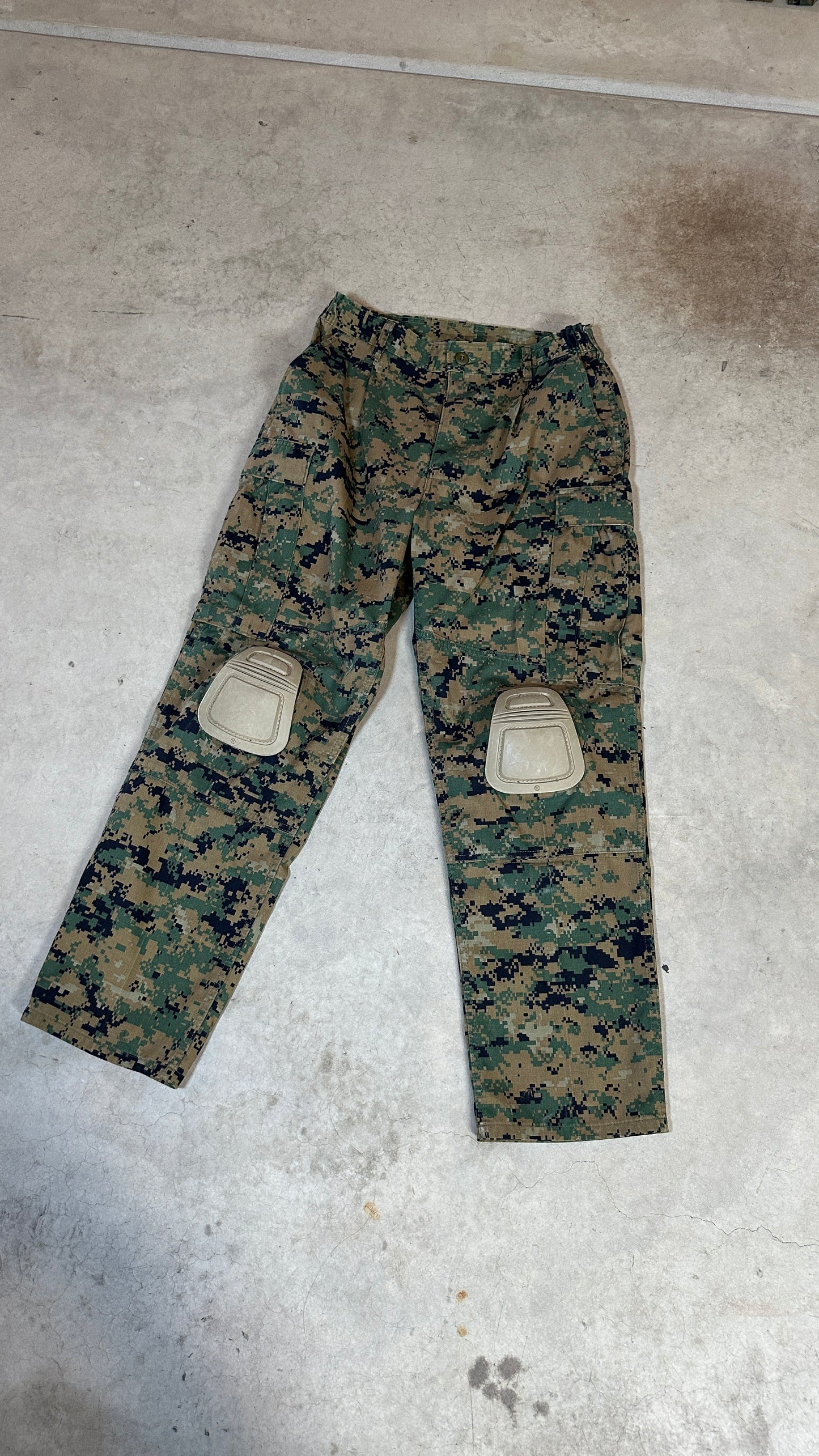 USMC Pants with Knee Pad Mod