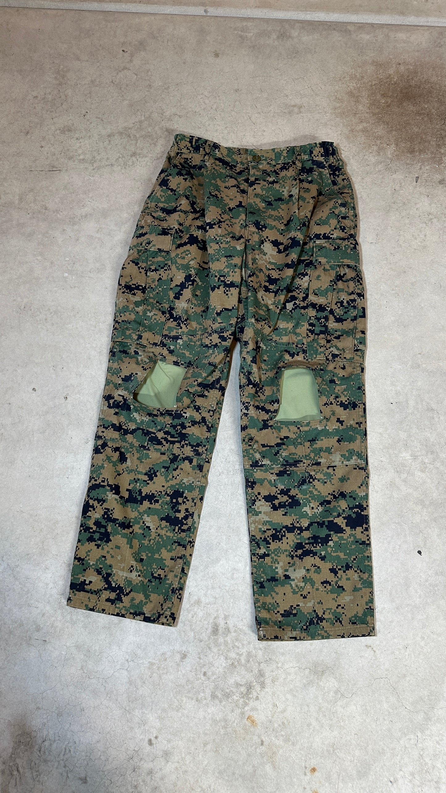 USMC Pants with Knee Pad Mod